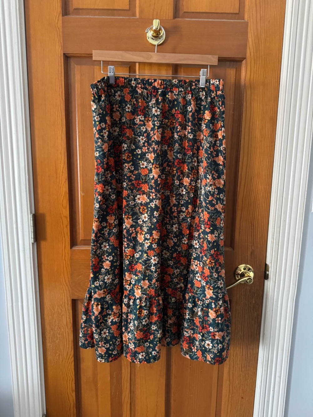 SHEIN Black Floral Tiered Midi Skirt with Orange Accents